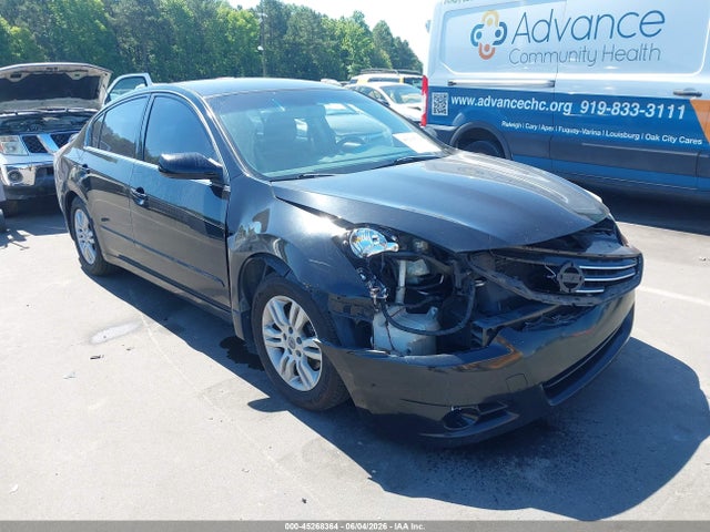 Salvage Nissan Altima Image