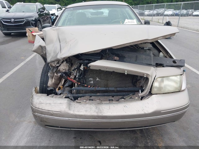 Ford Crown Victoria