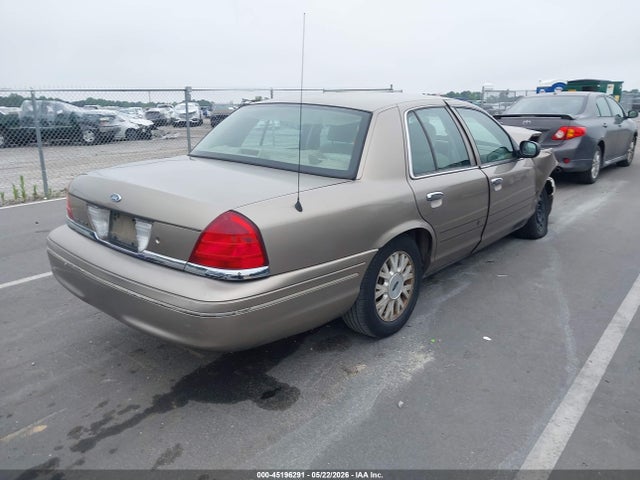 Ford Crown Victoria