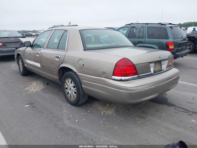 Ford Crown Victoria