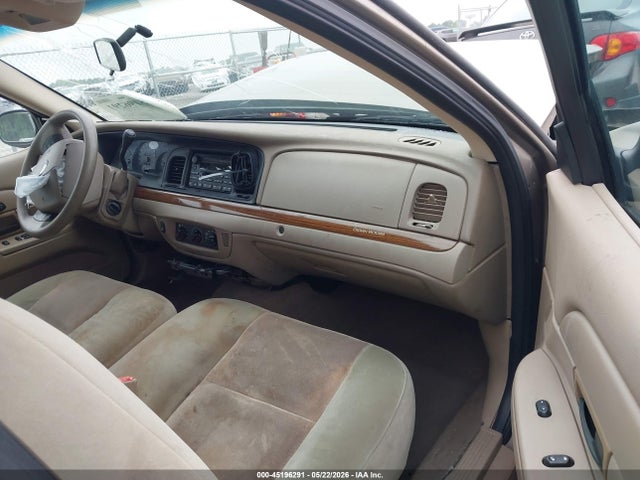 Ford Crown Victoria