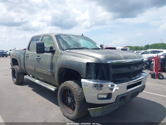 Salvage Chevrolet Silverado 2500 Image