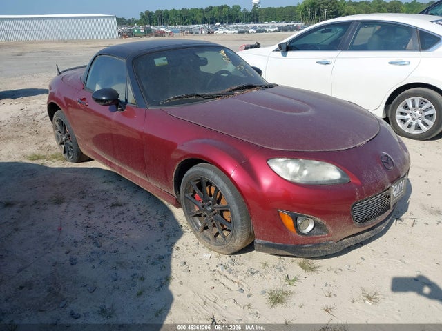 Salvage Mazda MX-5 Miata Image
