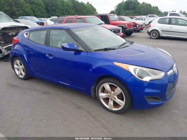 Salvage Hyundai VELOSTER Image