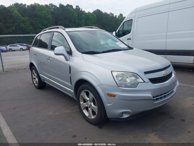 Salvage Chevrolet Captiva Image