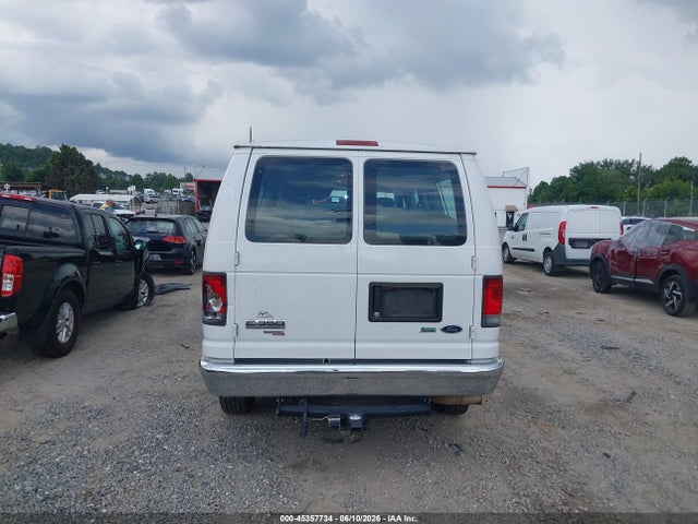Ford E-350 Xlt