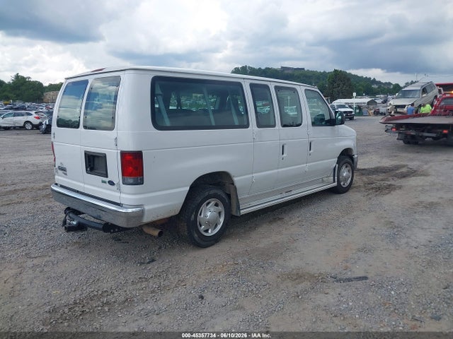 Ford E-350 Xlt
