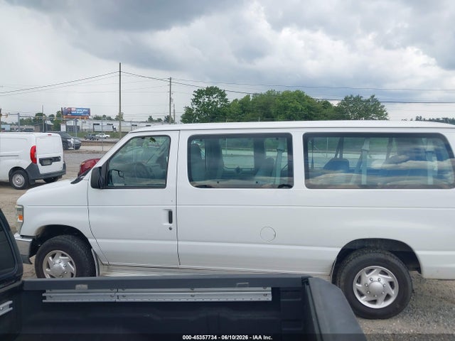 Ford E-350 Xlt