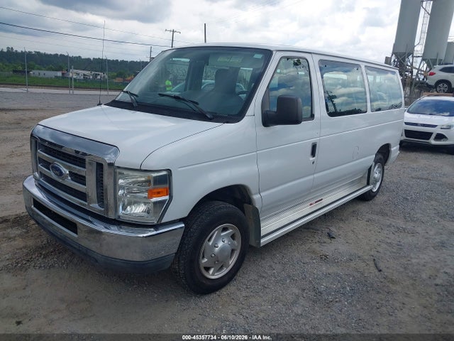 Ford E-350 Xlt