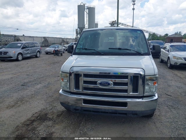 Ford E-350 Xlt