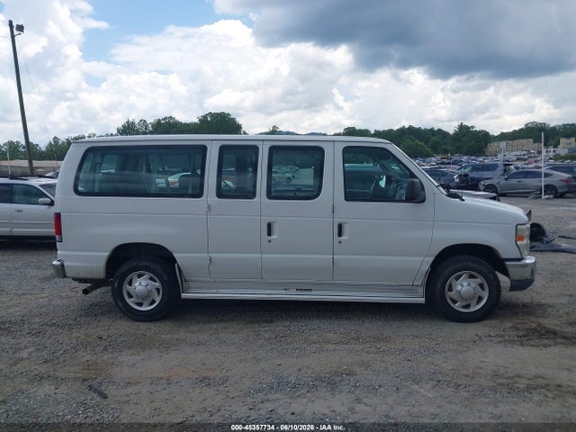 Ford E-350 Xlt