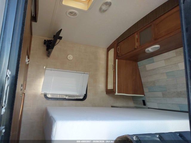 Keystone Springdale 266rl Travel Trailer