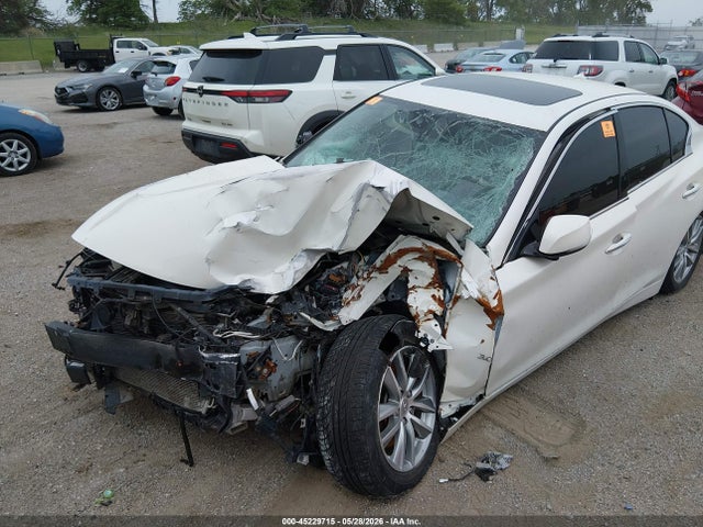 INFINITI Q50 3.0t Premium