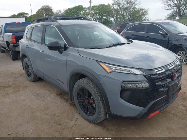 Salvage Nissan Rogue Image