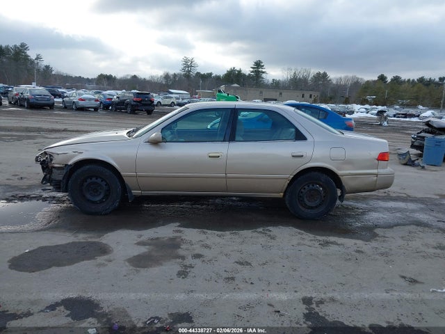 Toyota Camry Ce