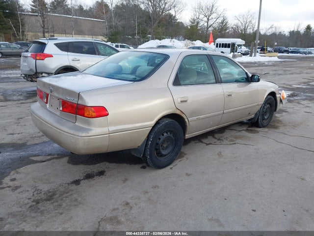Toyota Camry Ce