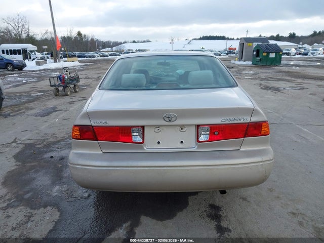 Toyota Camry Ce