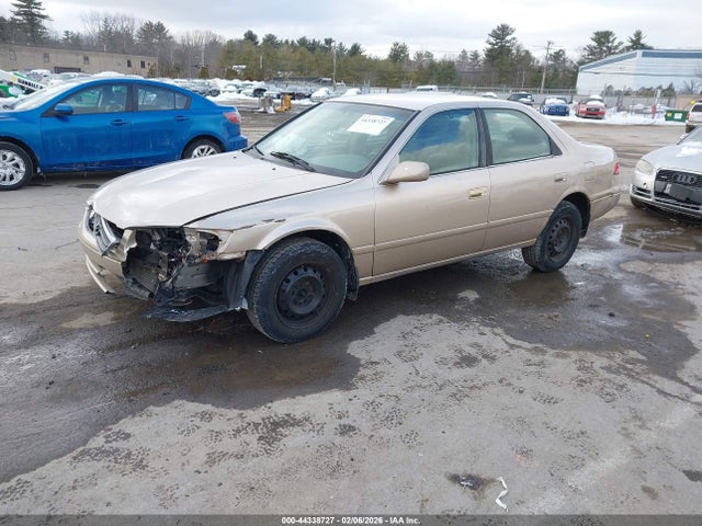 Toyota Camry Ce