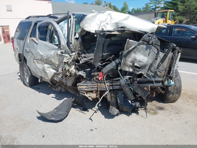 Salvage GMC Yukon Image