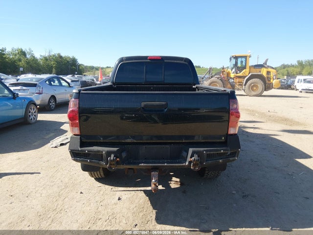 Toyota Tacoma Base V6