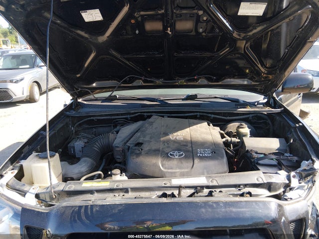Toyota Tacoma Base V6