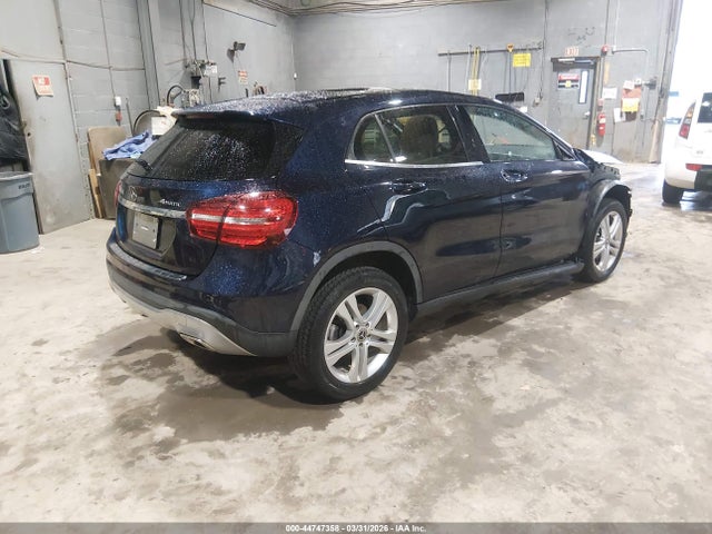 Mercedes-Benz GLA 4matic
