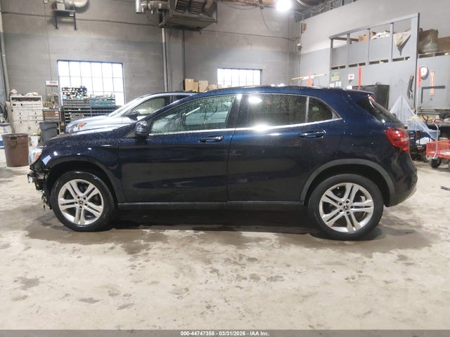 Mercedes-Benz GLA 4matic