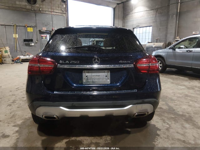 Mercedes-Benz GLA 4matic