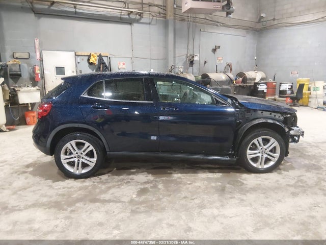 Mercedes-Benz GLA 4matic