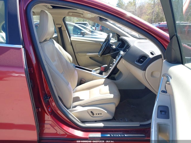 Volvo S60 T5 Platinum