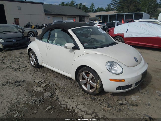 Salvage Volkswagen Beetle Image