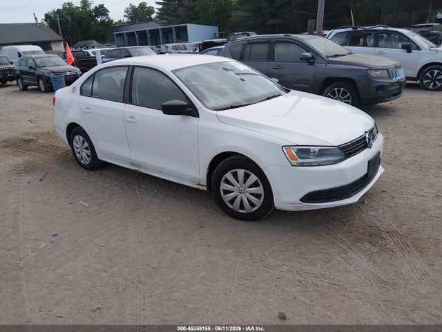 Salvage Volkswagen Jetta Image