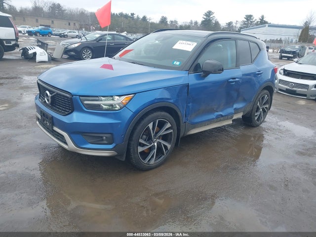 Volvo XC40 T5 R-design