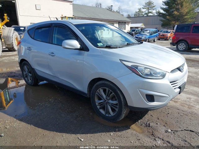 Salvage Hyundai TUCSON Image
