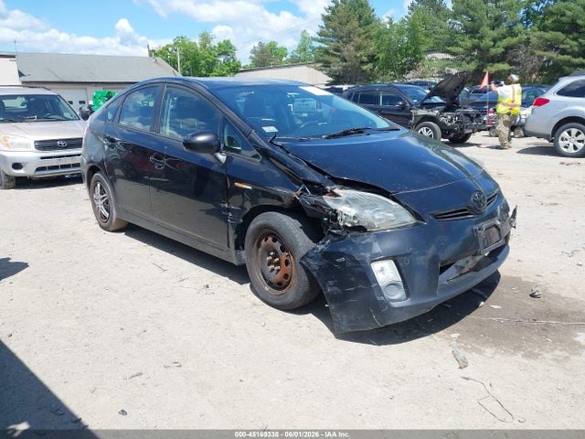 Salvage Toyota Prius Image