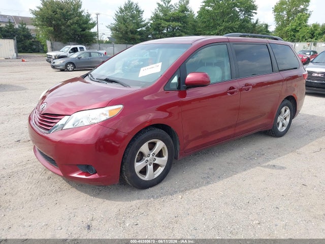 Toyota Sienna Le 8 Passenger