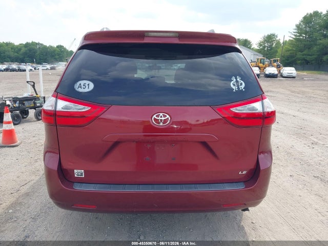 Toyota Sienna Le 8 Passenger