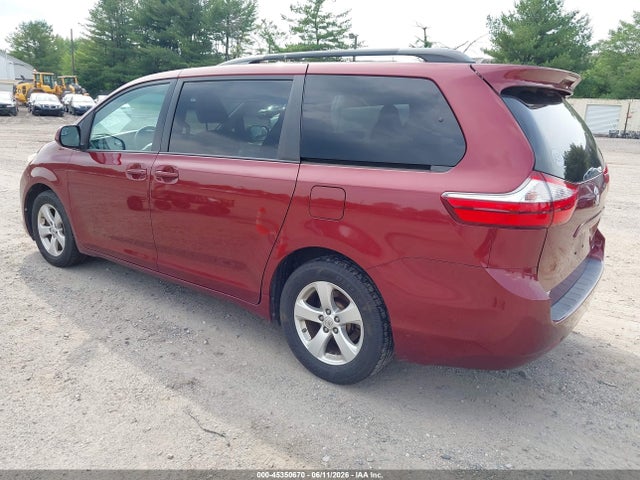 Toyota Sienna Le 8 Passenger