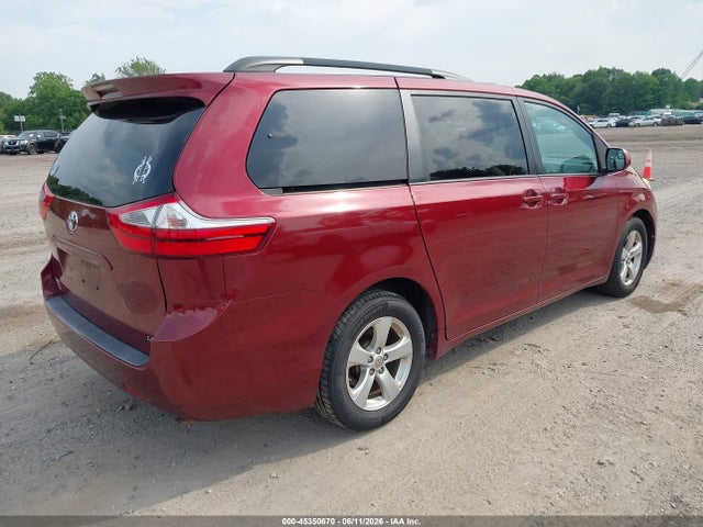 Toyota Sienna Le 8 Passenger