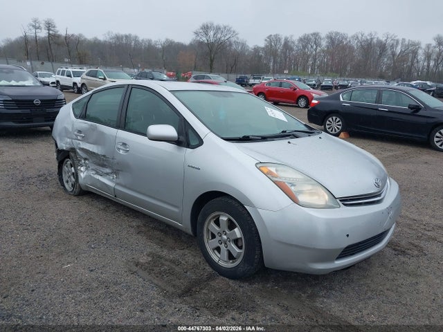 Salvage Toyota Prius Image