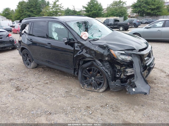Salvage Honda Pilot Image