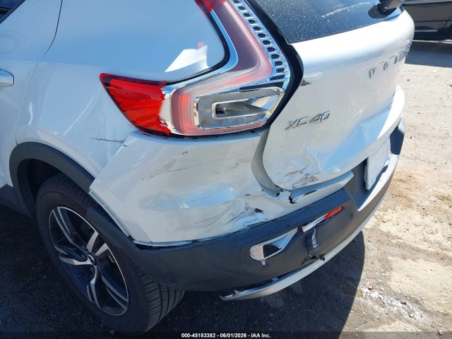 Volvo XC40 B5 Core