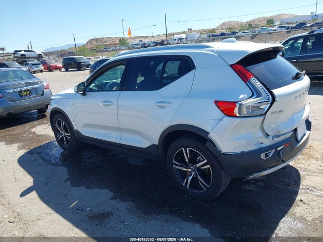 Volvo XC40 B5 Core