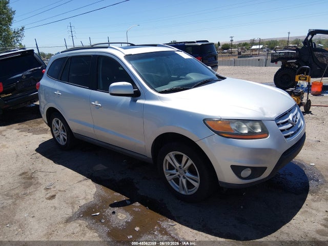 Salvage Hyundai SANTA FE Image