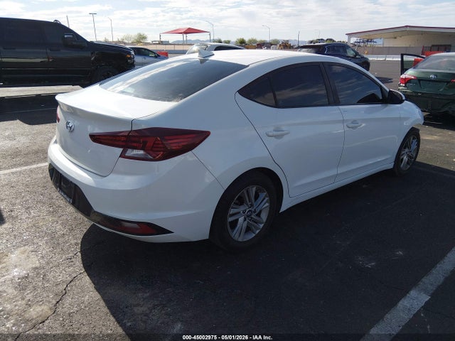 Hyundai ELANTRA Sel