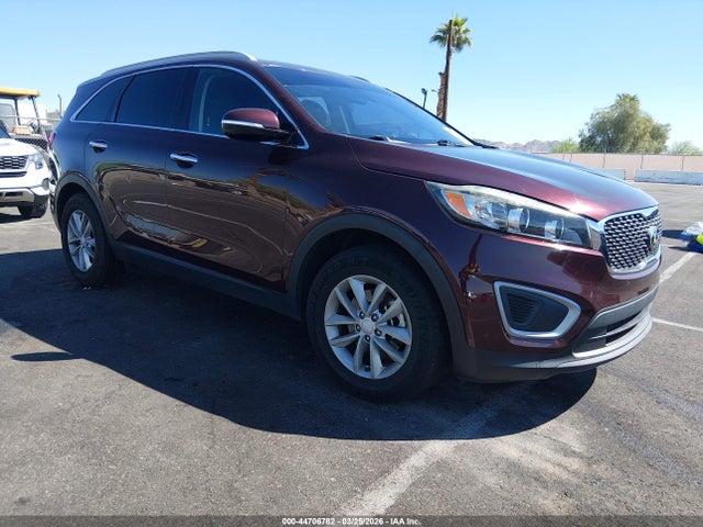 Salvage Kia Sorento Image
