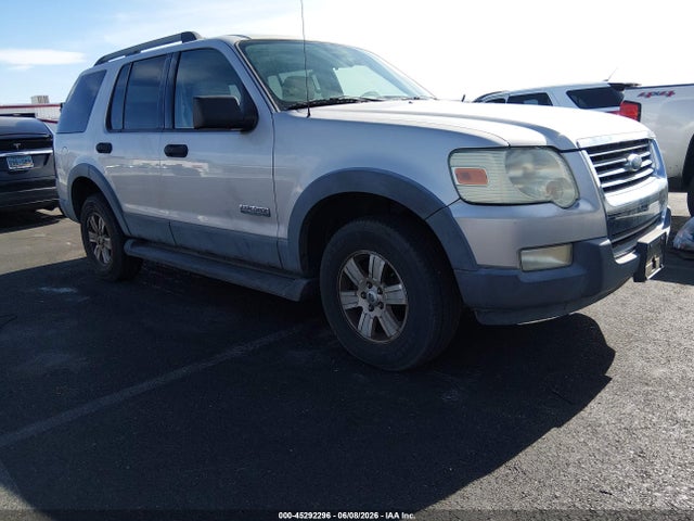 Salvage Ford Explorer Image