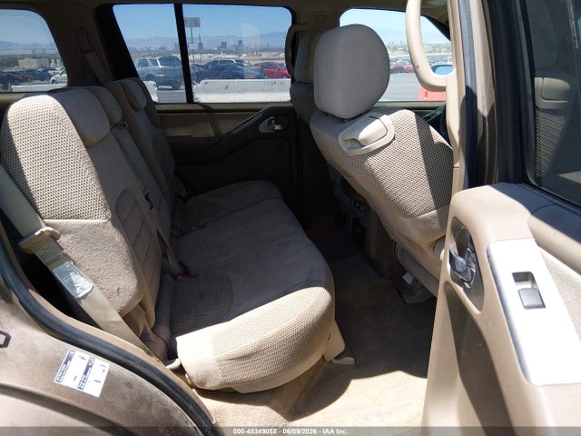 Nissan Pathfinder Se
