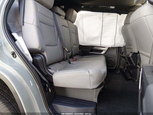 Toyota Sequoia Sr5