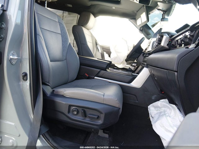 Toyota Sequoia Sr5